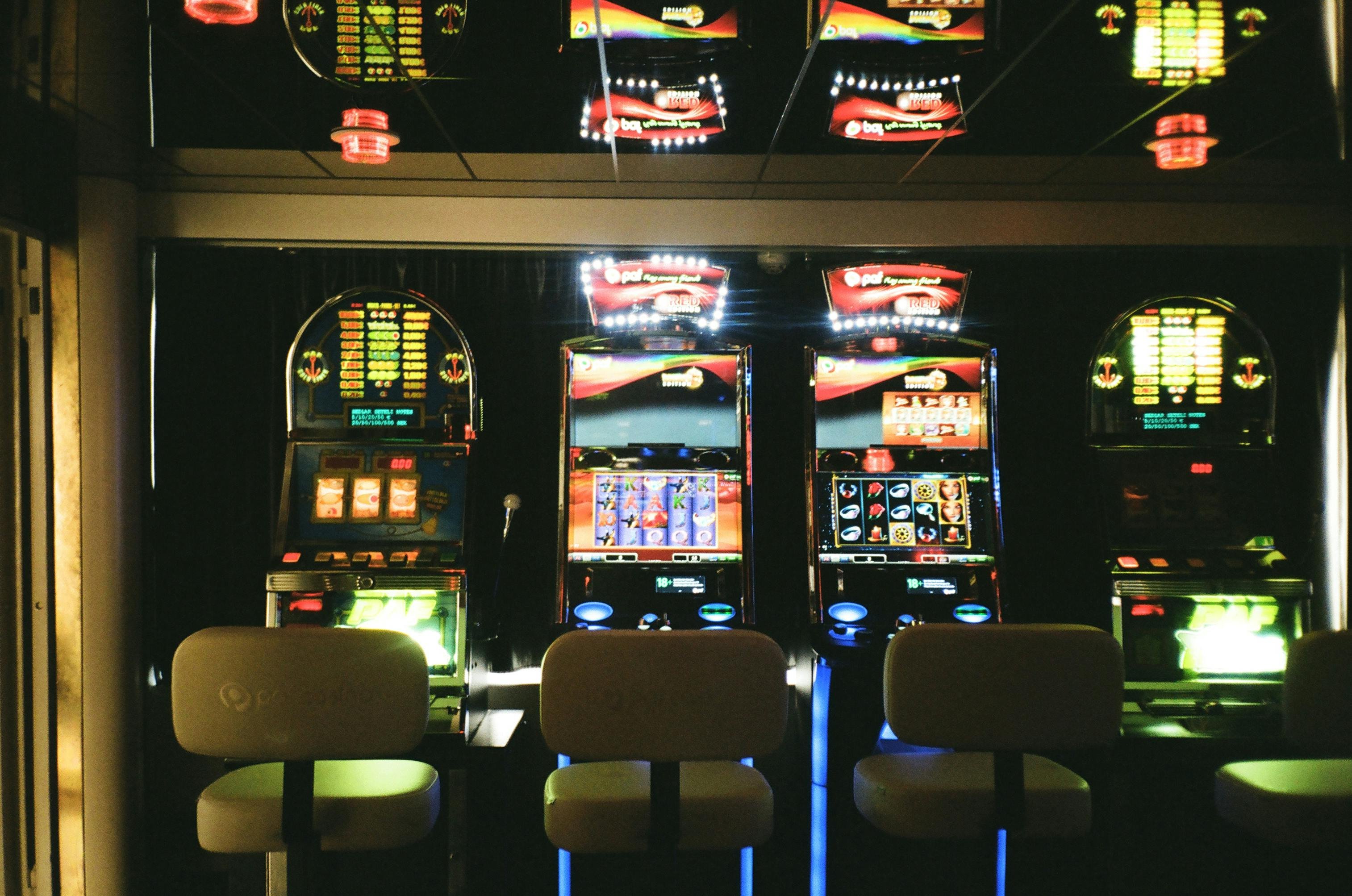 Mobile phone showing pokaslot live blackjack table with real-time card action and player controls